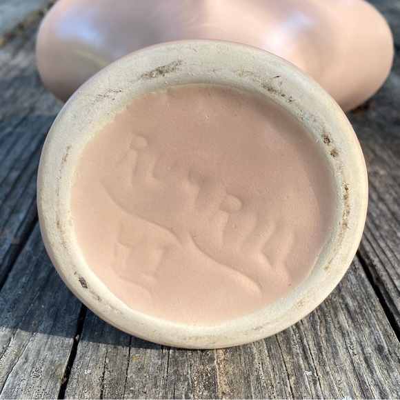 1930’s Rumrill Swan Vase - Picture 6 of 9